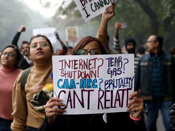 కేంద్రంపై నెటిజన్ల అసహనం...