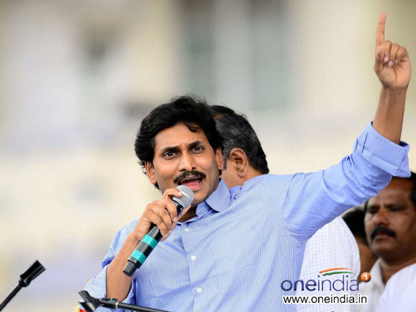 ఆసుపత్రిలోని కార్మికులకు డబుల్ వేతనం