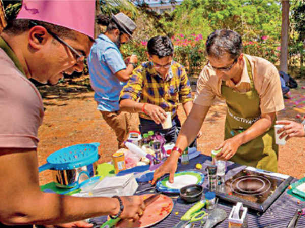 పిక్ నిక్ లా... పిక్ నిక్ లా...