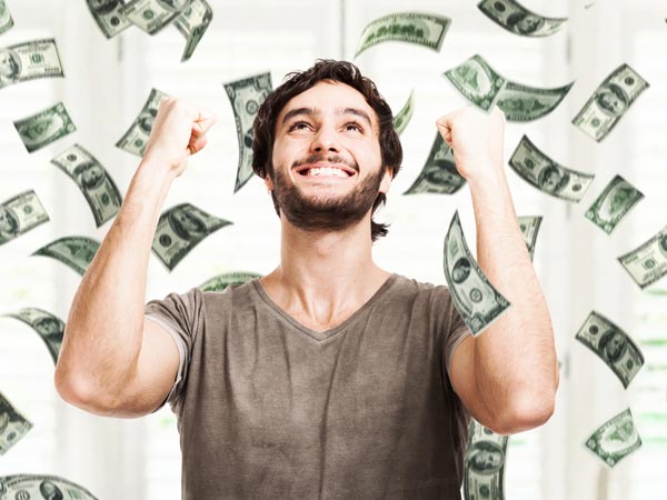 15 మంది కన్స్యూమర్ గూడ్స్ ఇండస్ట్రీ నుండి