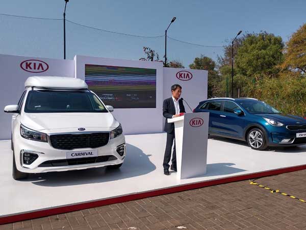 అప్పట్లోనే జారిపోయేది...