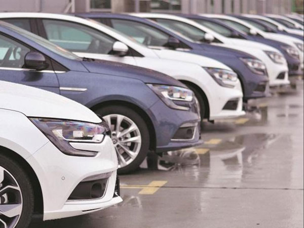 ఏప్రిల్ నుంచి 17 శాతం తగ్గుదల