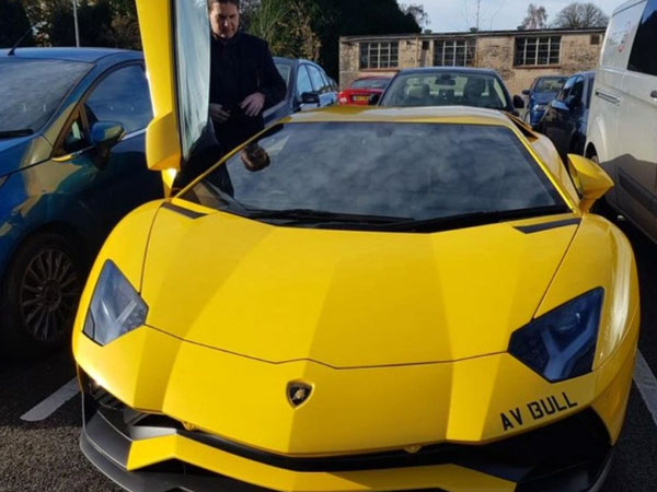 250 కార్లు..