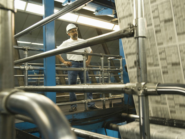 పడకేసిన పారిశ్రామికోత్పత్తి