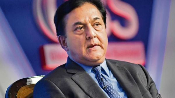 మనీ లాండరింగ్ కేసులో అరెస్ట్