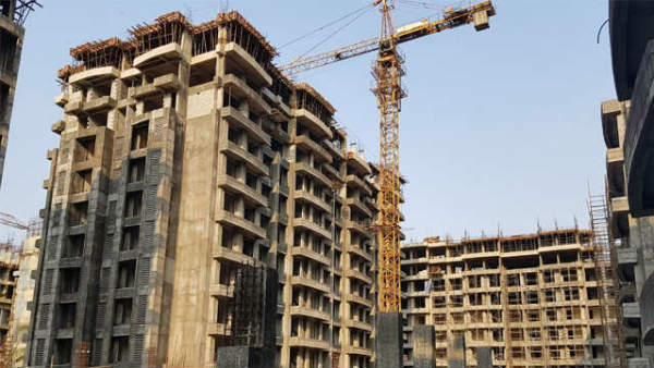 గృహాల అమ్మకాలు 42% డౌన్..