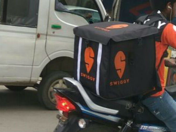 చక్కెర రవాణాకు సరిహద్దుల్లో అడ్డు