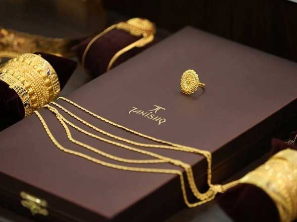 డెలివరీ ఆ తర్వాతే.. తనిష్క్