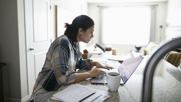 నిత్యావసరాల్లోకి ల్యాప్‌టాప్స్, డెస్క్ టాప్స్