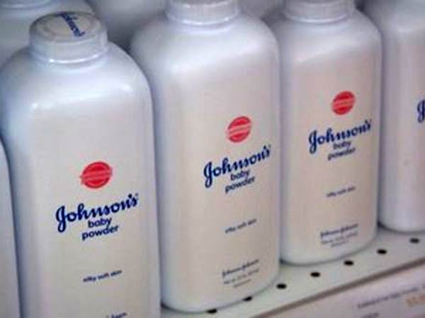 విచారణ నుంచి తప్పించుకునేందుకే పౌడర్ అమ్మకాల నిలిపివేత అని ఆరోపణలు 