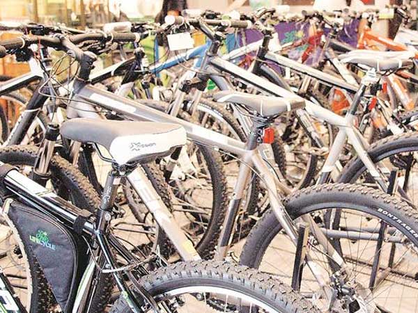 నష్టాల ఊబిలో సంస్థ .. కరోనాతో నిండా మునిగిన అట్లాస్