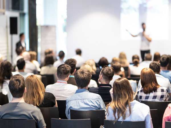 బ్యాంకింగ్, టెక్, ఫైనాన్స్ సహా వివిధ రంగాల్లో