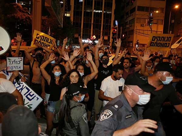 ప్రభుత్వం హ్యాండిల్ చేయలేక మాకు ఇబ్బందులు