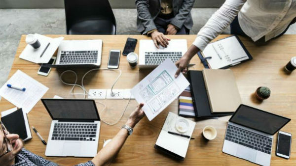 ఐటీ రంగానికి దెబ్బమీద దెబ్బ