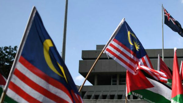 కోలుకుంటాం..