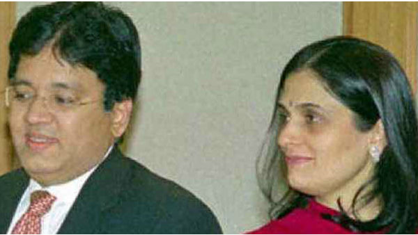 సన్ టీవీ ఎండీ మహేష్, కూతురు కావ్య వేతనం కోట్లలో