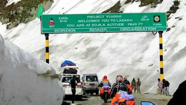 రెండు విభాగాలుగా నిర్మాణ పనులు .. గుర్రపు డెక్క ఆకారంలో టన్నెల్ మార్గాలు 