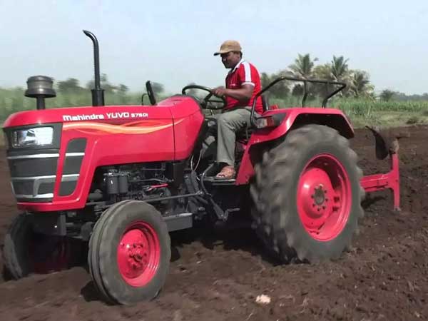 మహీంద్రా ట్రాక్టర్స్ అదుర్స్