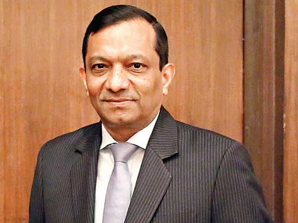 దిగుమతులు తగ్గించుకోవాలి