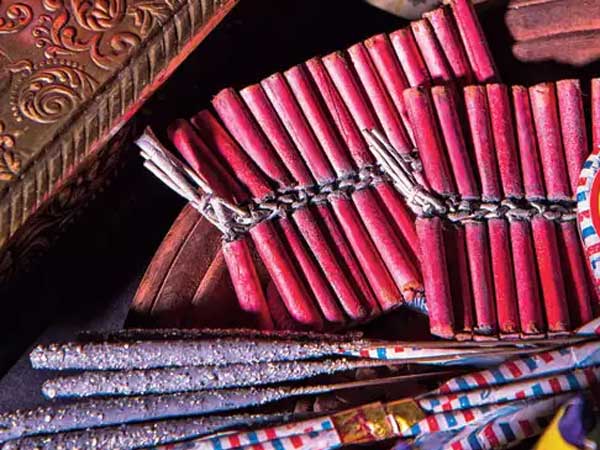 ఆన్‌లైన్ సేల్స్ జంప్