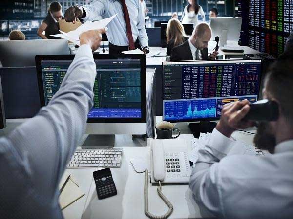 పెట్టుబడిదారుల్లో ఆందోళన