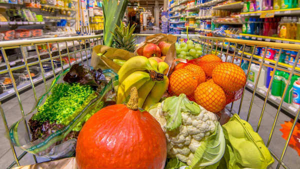 ఈసారి పండుగలకు కనిపించని కొనుగోళ్ళ హడావిడి