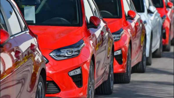 సెప్టెంబర్ నెలలో పుంజుకున్న ఆటోమొబైల్స్ ... కొనుగోళ్ళపై హర్షం 