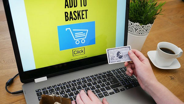  ఆన్ లైన్ లో వ్యాపారాలను నిర్వహించే దిగ్గజ సంస్థలపై దేశీయ ట్రేడర్స్ ఫిర్యాదులు 