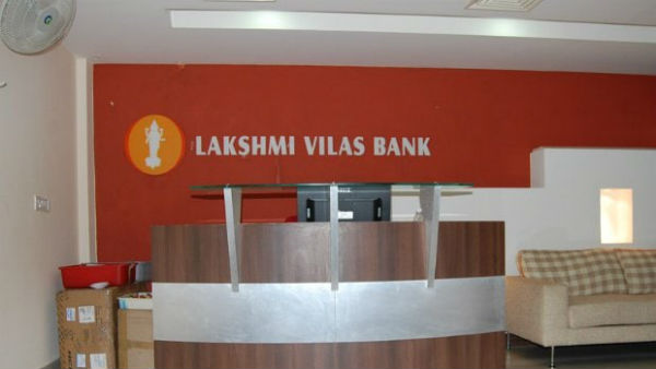 ఆర్థికంగా మద్దతు