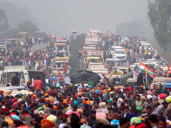 రోజూ రూ.3,500 కోట్ల నష్టం..