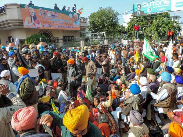 విదేశీ పెట్టుబడులపైనా