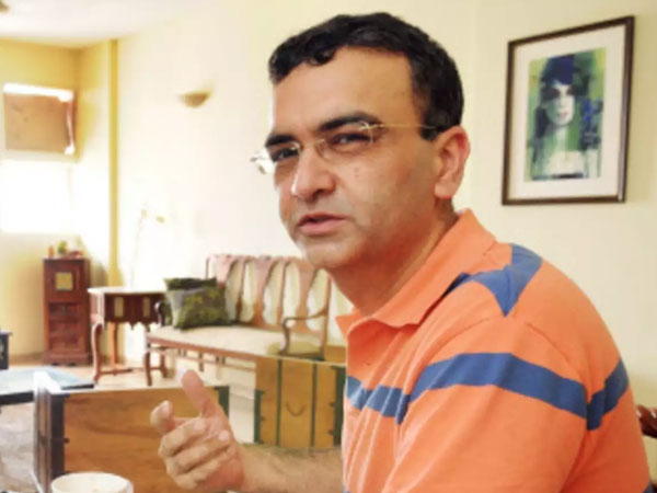 1894 లో స్థాపించబడిన గ్లోబల్ ఫుట్ వేర్ తయారీ సంస్థ