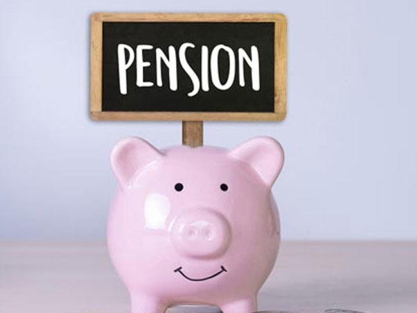 పెన్షన్ సకాలంలో క్రెడిట్ అయ్యేలా