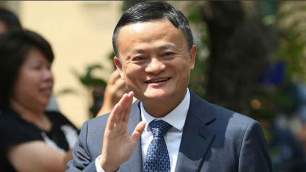 టాప్ 4 కుబేరులు వీరే