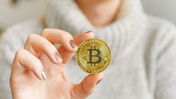 Ether rises to record as crypto rally broadens beyond Bitcoin Ether rises to record as crypto rally broadens beyond Bitcoin