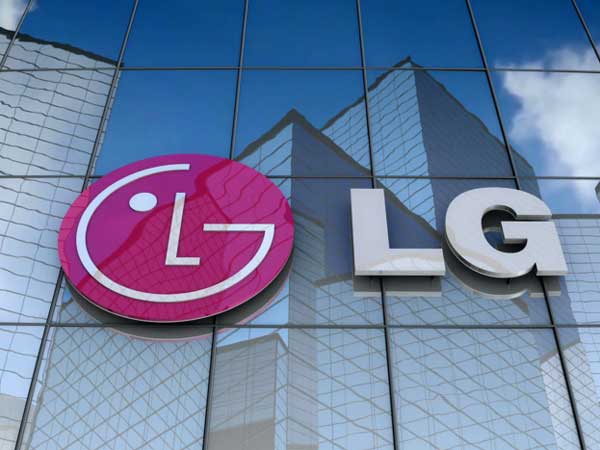 మొట్టమొదటి దిగ్గజం