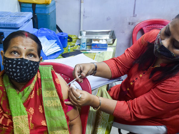 వారికి ఉచితం