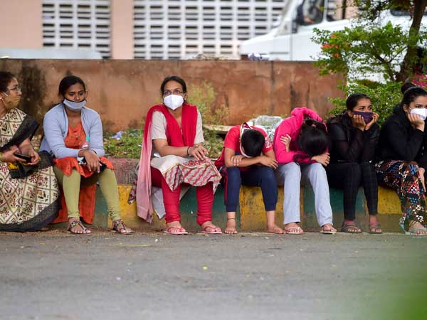 కరోనా, ఉద్యోగుల ఆందోళన కరోనా, ఉద్యోగుల ఆందోళన