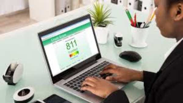 క్రెడిట్ స్కోర్ భిన్నంగా