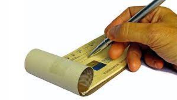 చెక్కులు చెల్లవు