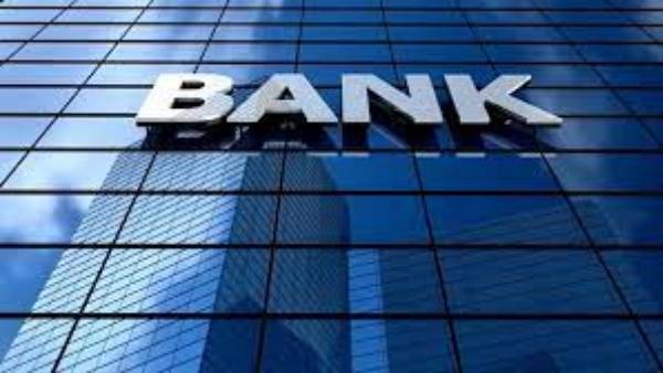 బ్యాంకుల్లోనూ..