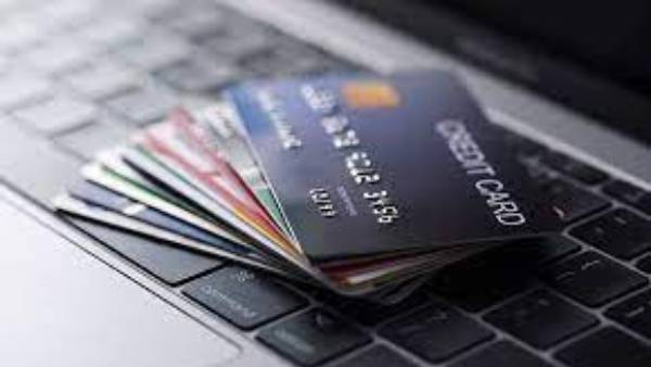 క్రెడిట్ కార్డుపై ఎక్కువగా ఆధారపడవద్దు