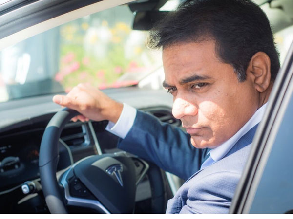  టెస్లా కారు టెస్ట్ డ్రైవ్ ఫొటోలు..