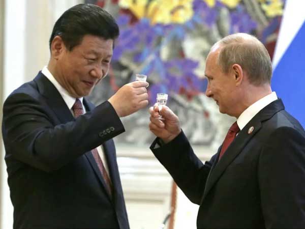 చైనా-రష్యా చెట్టాపట్టాల్