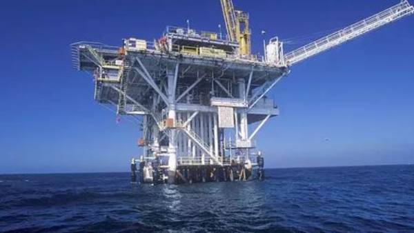  ఆర్థిక సంక్షోభంలో..