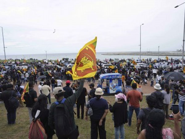 మరో 500 మిలియన్ డాలర్లు..