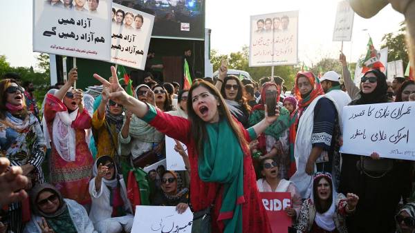  ప్రధాని ప్రకటనతో మార్కెట్లు క్రాష్..