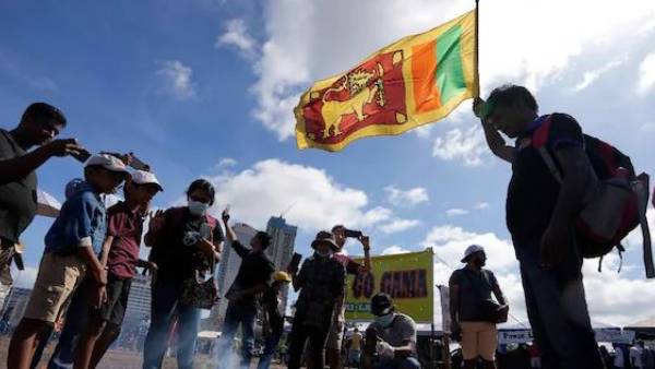  బెయిలౌట్‌ కోసం ప్రయత్నాలు..