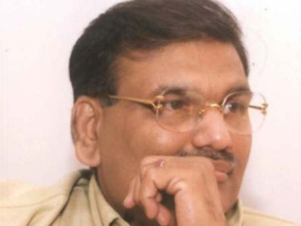 వైద్యుని ద్వారా నిజాలు.. వైద్యుని ద్వారా నిజాలు..