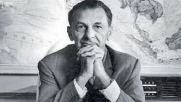  అనేక కంపెనీలకు పునాది..